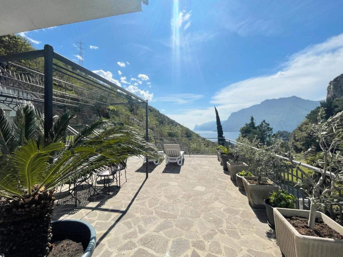 Viewlake Apartment Torbole Sul Garda Exterior foto